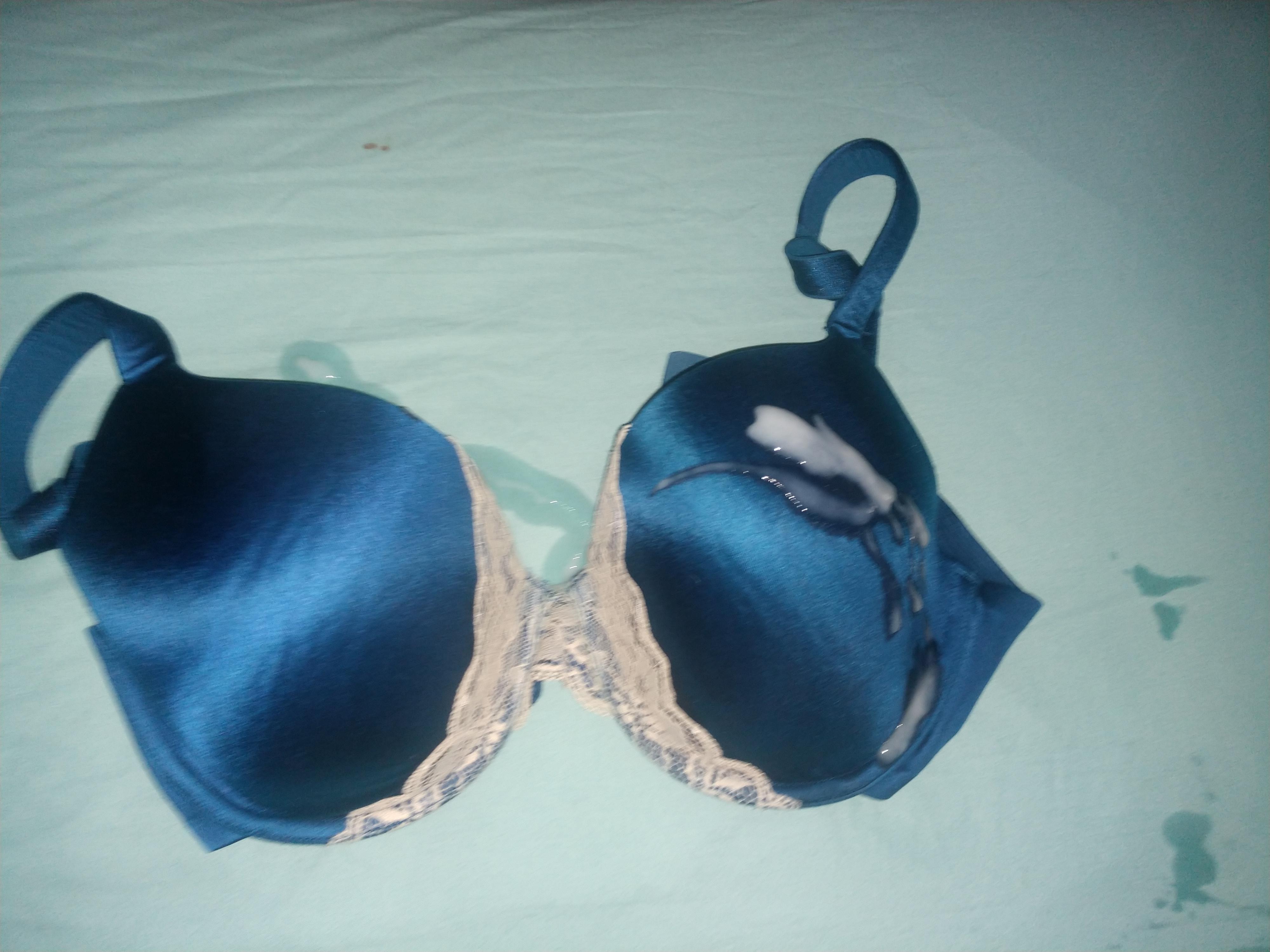 Soma, 36D. Wife's absolutely adore this color, on and off of her